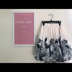 Elegant high waisted floral black and ivory skirt